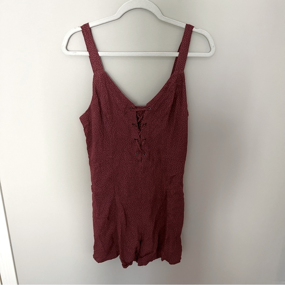 NWT American Eagle Polka Dot Red/White V Neck Lace Front Romper Size Medium